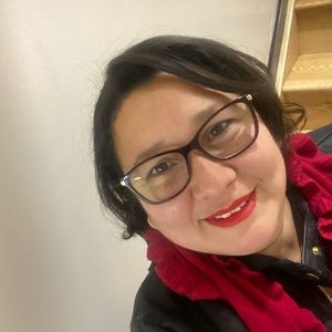 Meet your Posher, Adriana